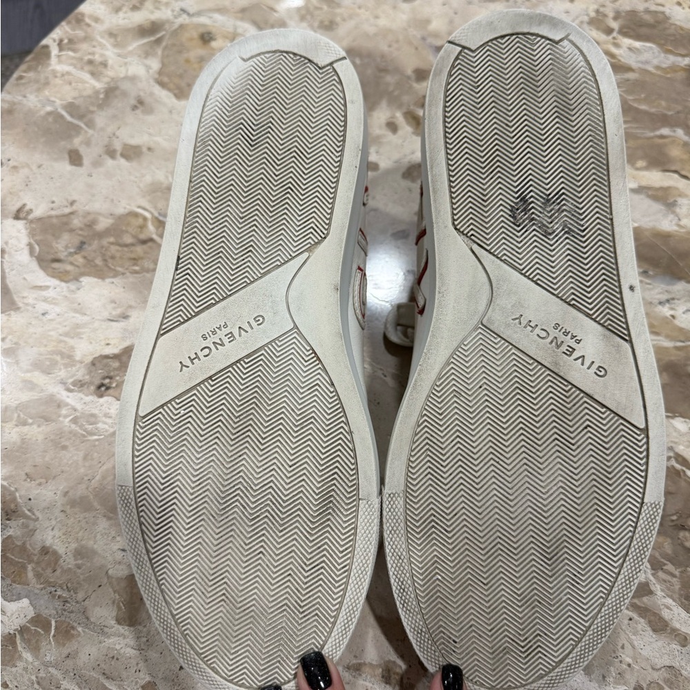 Women's White and Red Sneakers Givenchy - Picture 5 of 11